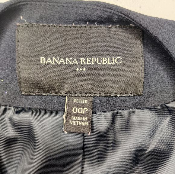 Banana Republic Navy Blue cropped Blazer size 00p - Picture 3 of 3
